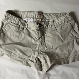 Mossimo Women’s Fit 6 cargo shorts